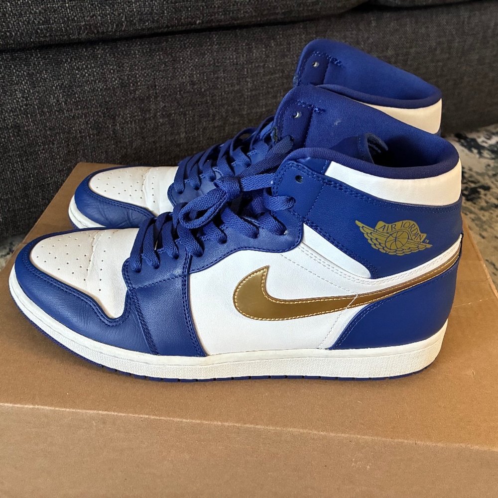 Air Jordan 1  Retro “Gold Medal”